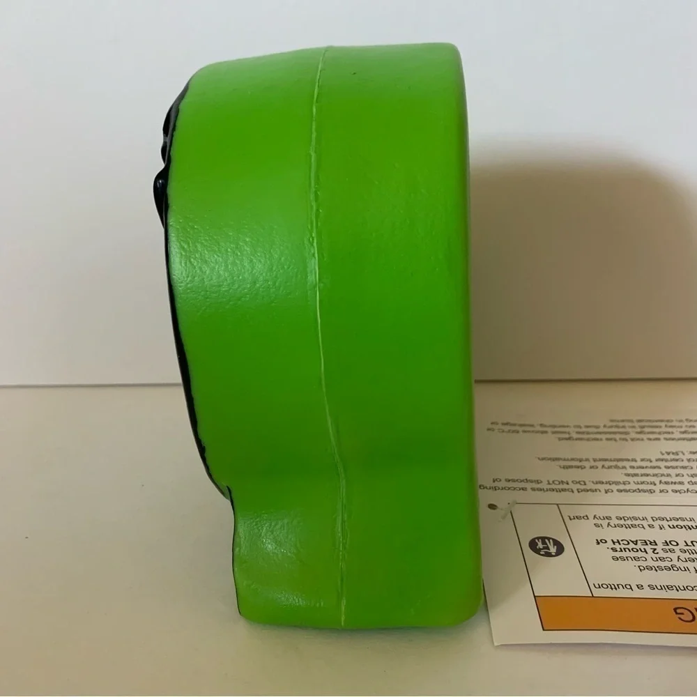 NWT. HYDE & EEK Lit Spider Blow Mold
